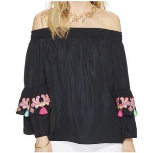 Lilly Pulitzer Tobyn Off Shoulder Top, size XS.